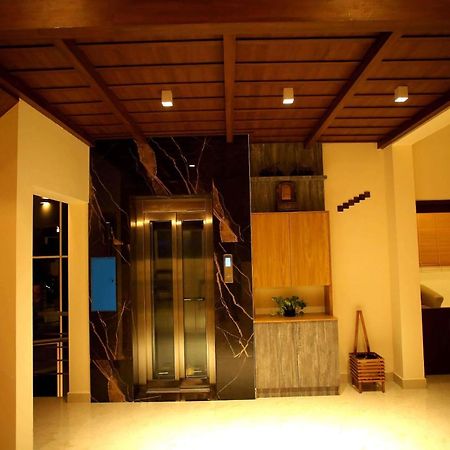 Kira Palace Residency Otel Ernakulam Dış mekan fotoğraf