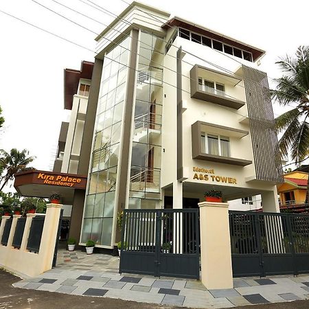 Kira Palace Residency Otel Ernakulam Dış mekan fotoğraf