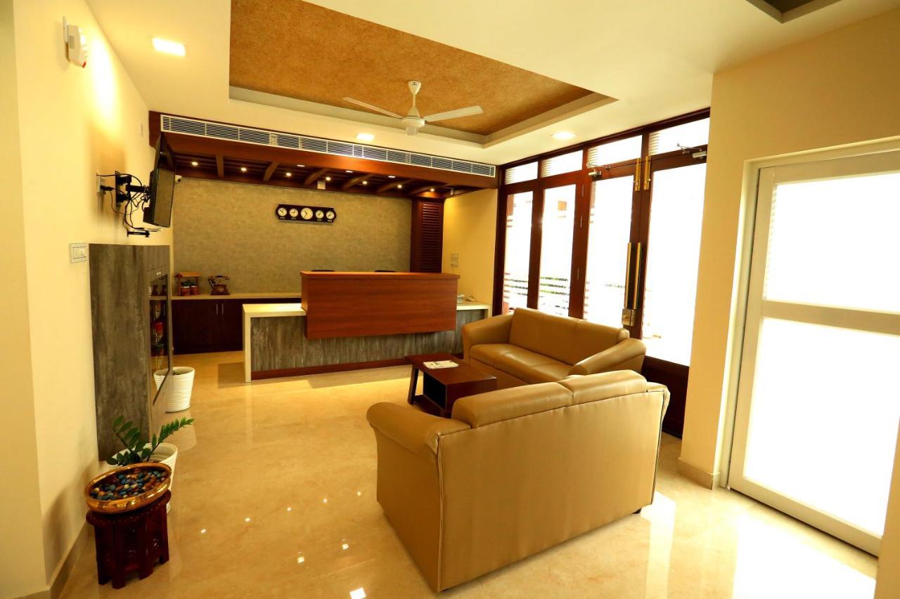 Kira Palace Residency Otel Ernakulam Dış mekan fotoğraf