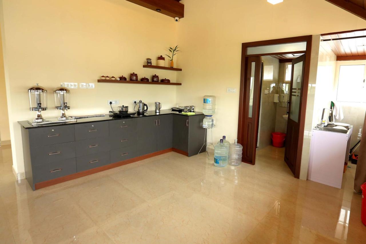 Kira Palace Residency Otel Ernakulam Dış mekan fotoğraf
