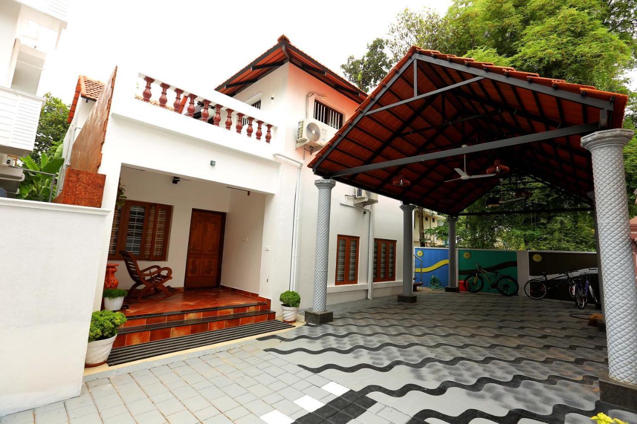Kira Palace Residency Otel Ernakulam Dış mekan fotoğraf