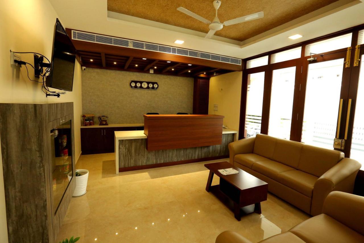 Kira Palace Residency Otel Ernakulam Dış mekan fotoğraf