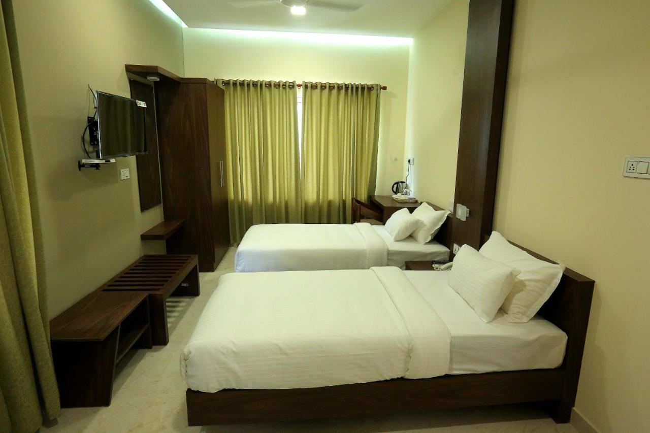 Kira Palace Residency Otel Ernakulam Dış mekan fotoğraf