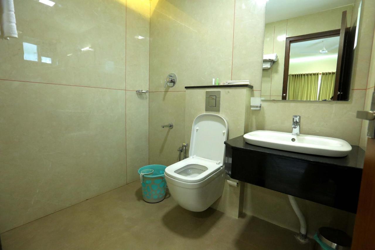 Kira Palace Residency Otel Ernakulam Dış mekan fotoğraf