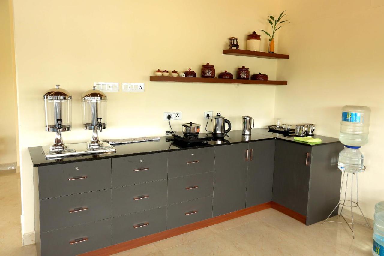 Kira Palace Residency Otel Ernakulam Dış mekan fotoğraf